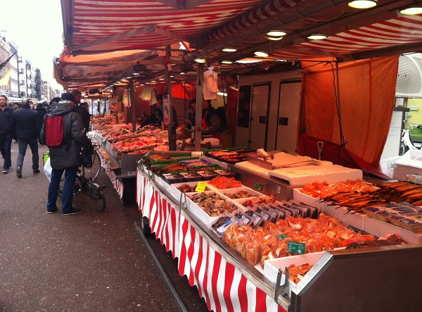Амстердамский рынок Albert Cuyp: свежая рыба