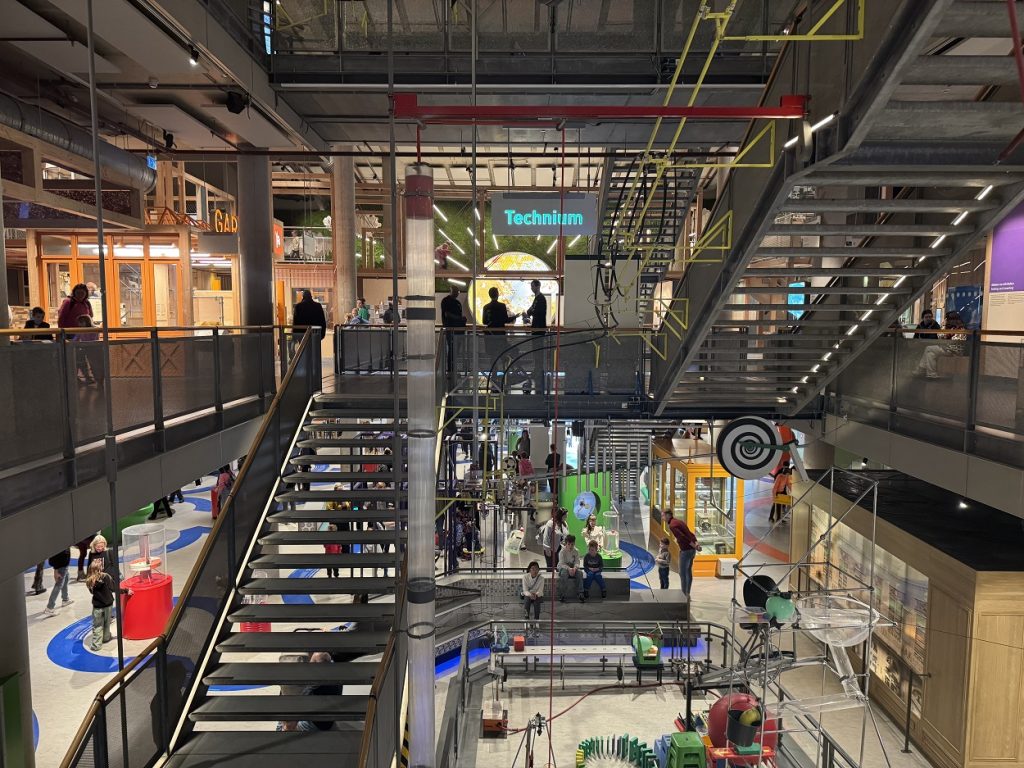 Музей НЕМО в Амстердаме для детей